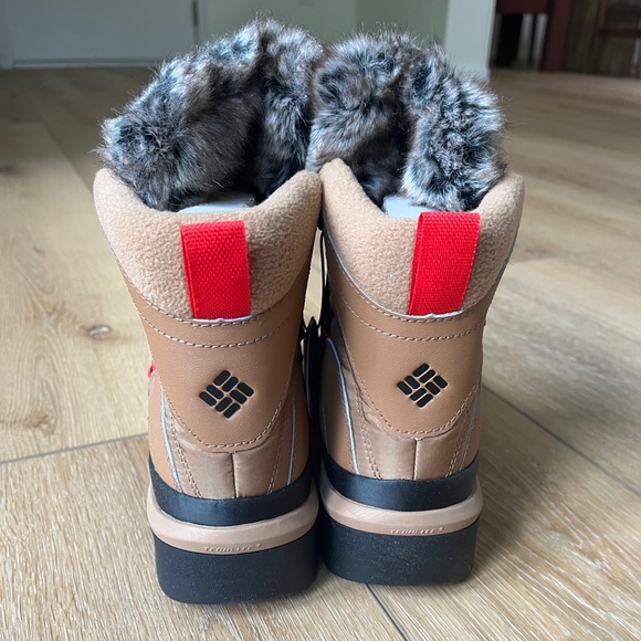 NWT Columbia Women's Keetley™ Shorty Boot - Picture 2 of 3